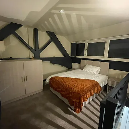 Chic On The Headrow Apartment *